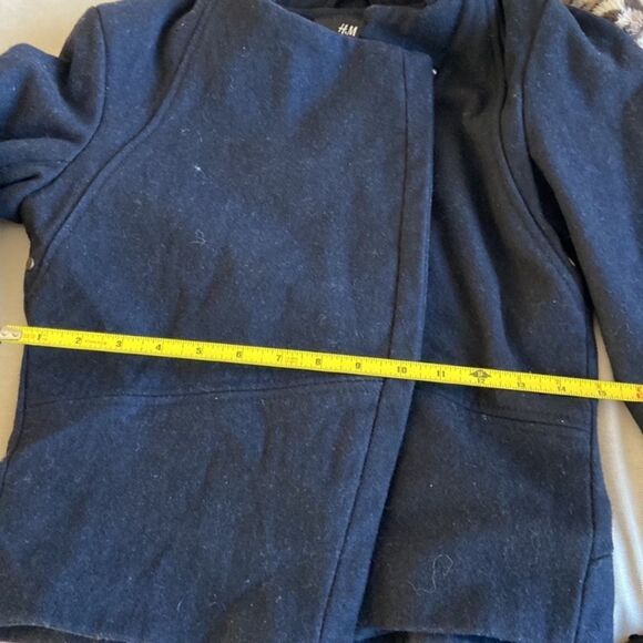 H&M Navy Gold WOOL Blend Military Style Jacket
Coat Gold Accents Size 11/ small - Picture 11 of 13